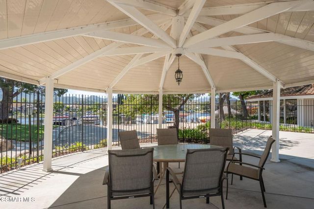 2704 Lakeridge Lane, Westlake Village, CA 91361