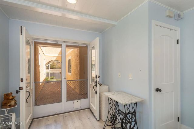 2704 Lakeridge Lane, Westlake Village, CA 91361