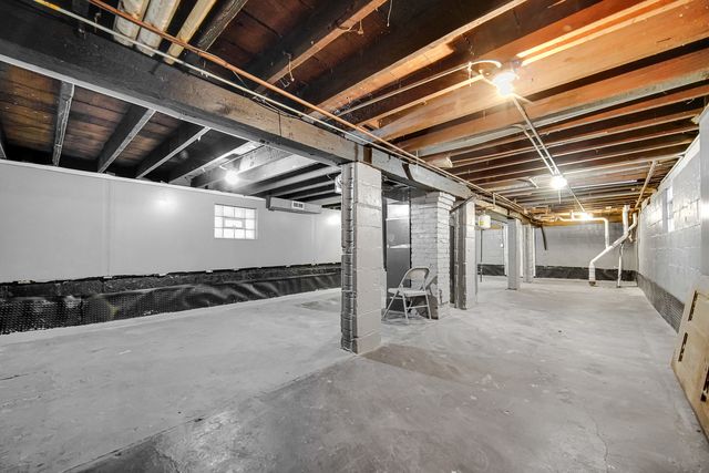 554 Douglas Avenue, Calumet City, IL 60409