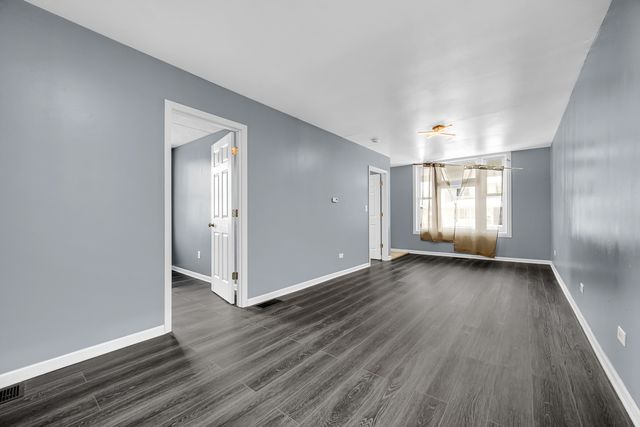 554 Douglas Avenue, Calumet City, IL 60409