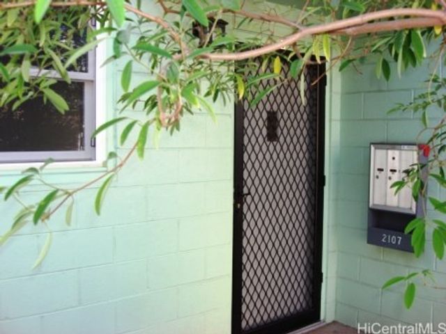 2107 Lime Street B, Honolulu, HI 96826