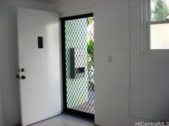 2107 Lime Street B, Honolulu, HI 96826