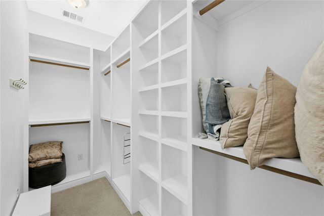 3 Camwood TRL, The Hills, TX 78738