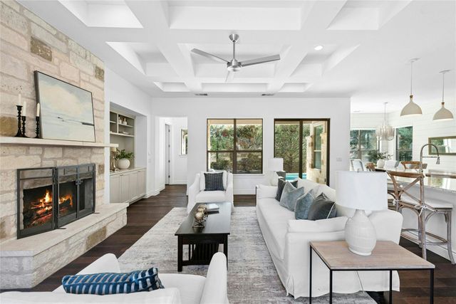 3 Camwood TRL, The Hills, TX 78738