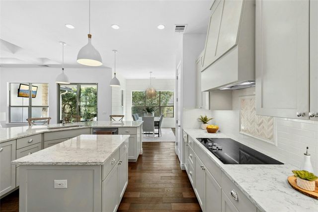 3 Camwood TRL, The Hills, TX 78738