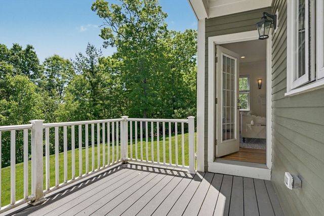 5 Clarks Hill Ln 5, Framingham, MA 01702