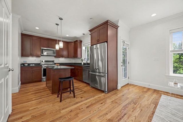 5 Clarks Hill Ln 5, Framingham, MA 01702