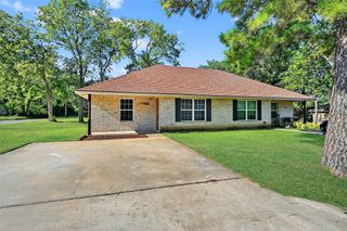 712 Seven Oaks Road, Bonham, TX 75418