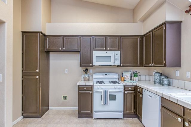 2711 San Miguel Ct, Rocklin, CA 95765