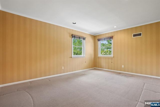 12 Egan Place, Englewood Cliffs, NJ 07632