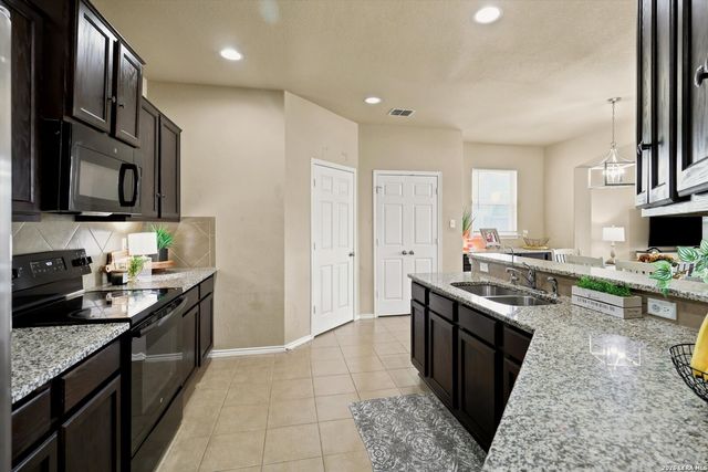 5618 Ivans Farm, San Antonio, TX 78244
