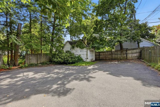 126 Wildwood Avenue, Montclair, NJ 07043