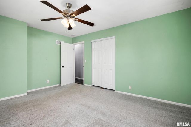 3201 W WILSHIRE Drive, Peoria, IL 61614