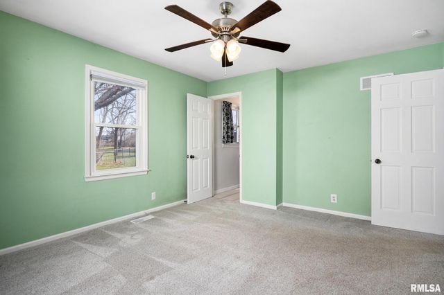 3201 W WILSHIRE Drive, Peoria, IL 61614