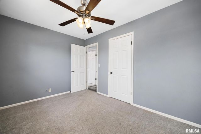 3201 W WILSHIRE Drive, Peoria, IL 61614