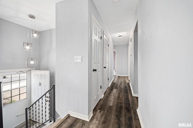 3201 W WILSHIRE Drive, Peoria, IL 61614