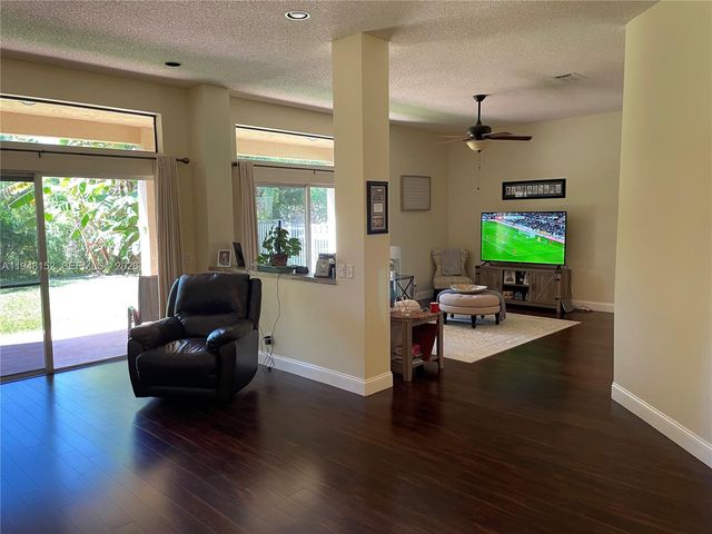 4192 Laurel Ridge Cir 4192, Weston, FL 33331
