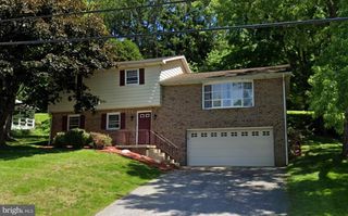 362 ALLEGHENY DR, York, PA 17402