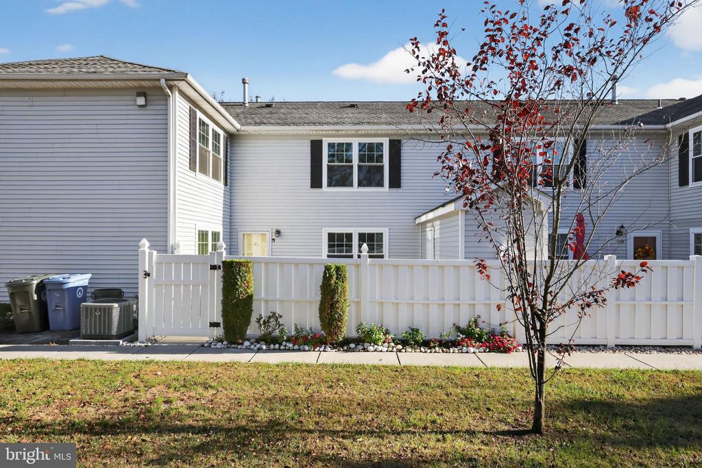 36 TARRAGON CT, Thorofare, NJ 08086