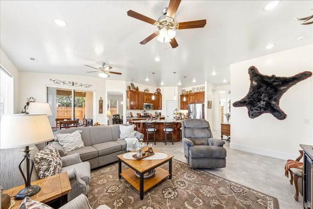 357 E MAIN ST, Enterprise, UT 84725