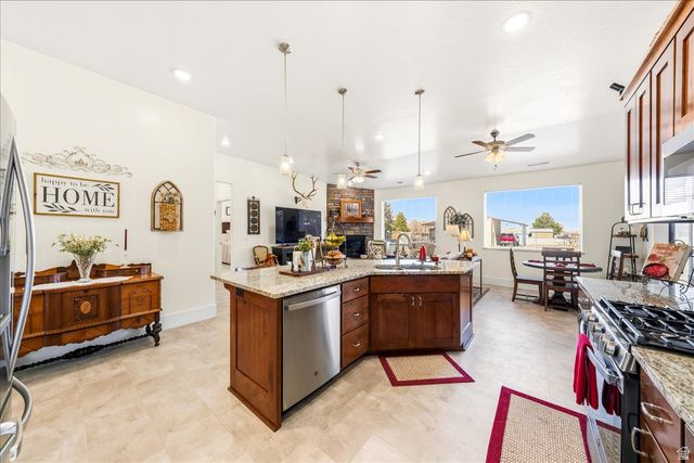 357 E MAIN ST, Enterprise, UT 84725