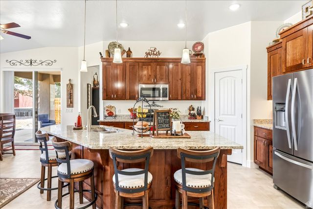 357 E MAIN ST, Enterprise, UT 84725