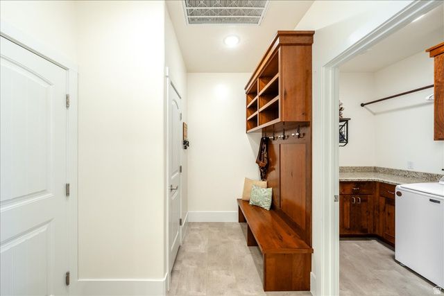 357 E MAIN ST, Enterprise, UT 84725