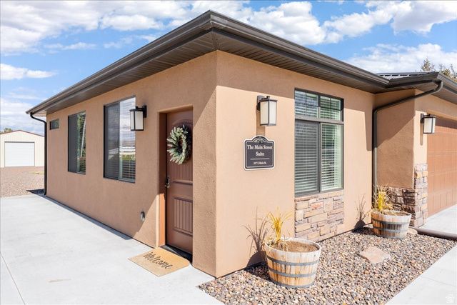 357 E MAIN ST, Enterprise, UT 84725