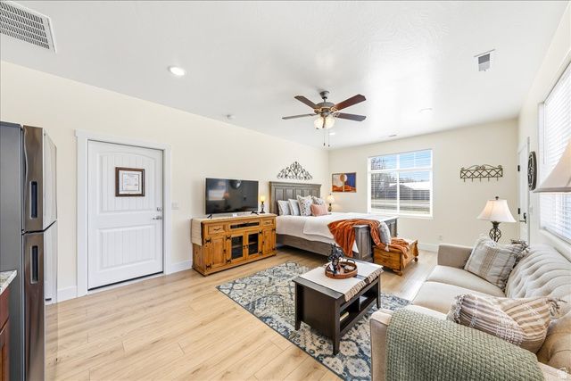 357 E MAIN ST, Enterprise, UT 84725