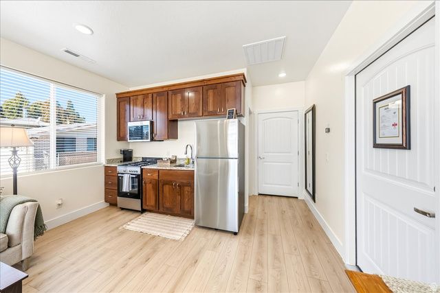 357 E MAIN ST, Enterprise, UT 84725