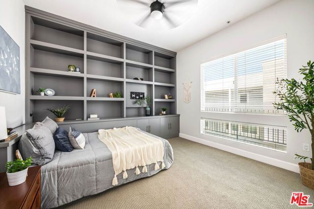 10878 Bloomfield Street 406, Toluca Lake (los Angeles), CA 91602