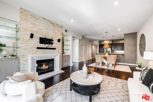 10878 Bloomfield Street 406, Toluca Lake (los Angeles), CA 91602