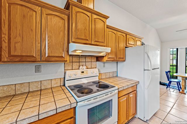 12905 Pittman, Adkins, TX 78101