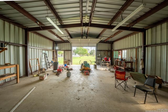12905 Pittman, Adkins, TX 78101