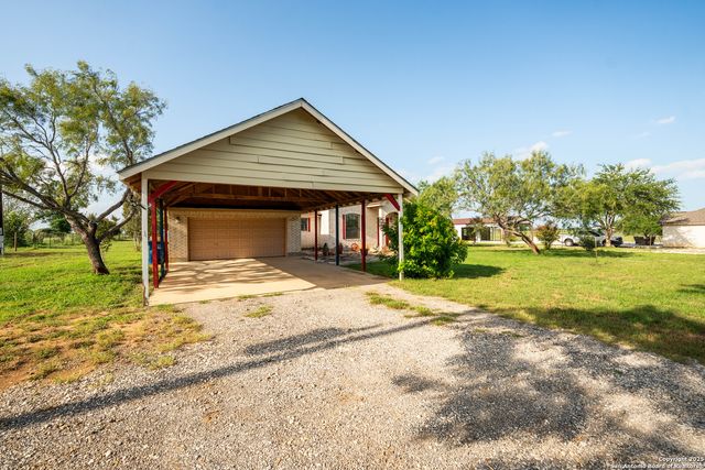 12905 Pittman, Adkins, TX 78101