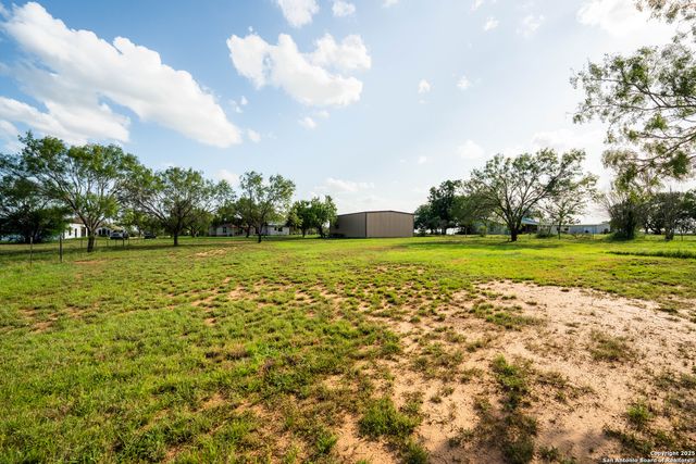 12905 Pittman, Adkins, TX 78101