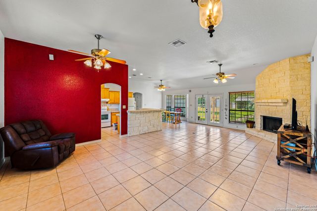 12905 Pittman, Adkins, TX 78101