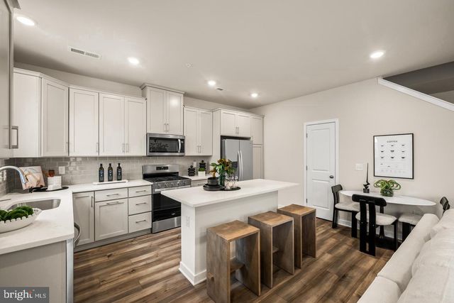 14 ZINC LN, Phoenixville, PA 19460