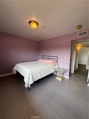 11410 Brookshire 227, Downey, CA 90241