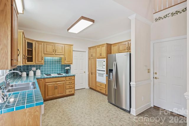 144 Pin Oak Lane, Mooresville, NC 28117