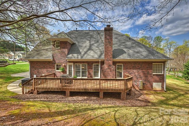 144 Pin Oak Lane, Mooresville, NC 28117