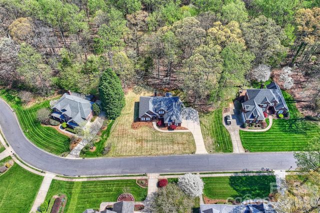 144 Pin Oak Lane, Mooresville, NC 28117