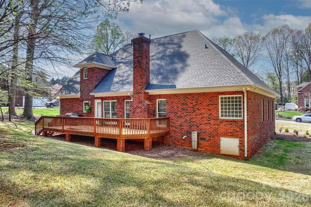144 Pin Oak Lane, Mooresville, NC 28117