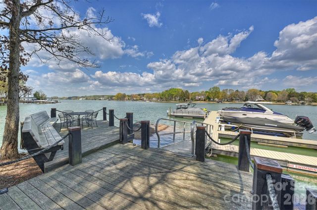 144 Pin Oak Lane, Mooresville, NC 28117