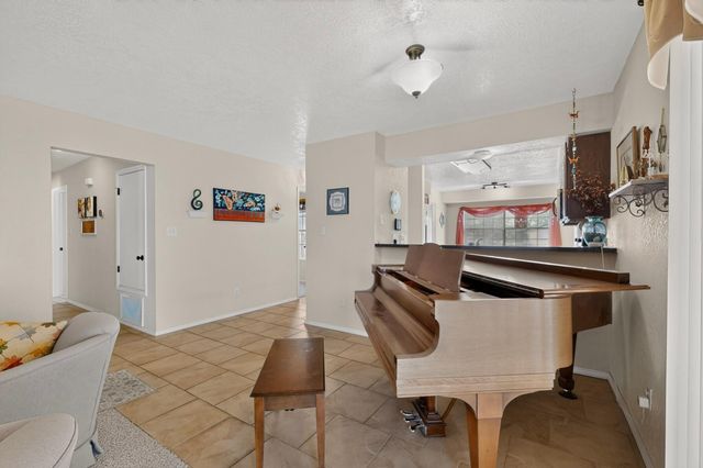 485 Wagon Train Drive SE, Rio Rancho, NM 87124