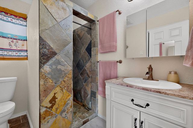 485 Wagon Train Drive SE, Rio Rancho, NM 87124