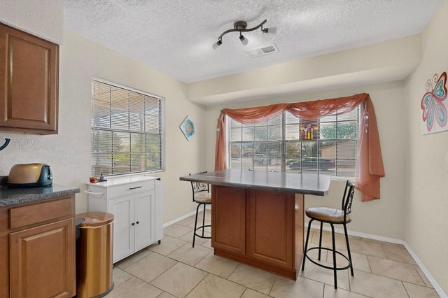 485 Wagon Train Drive SE, Rio Rancho, NM 87124