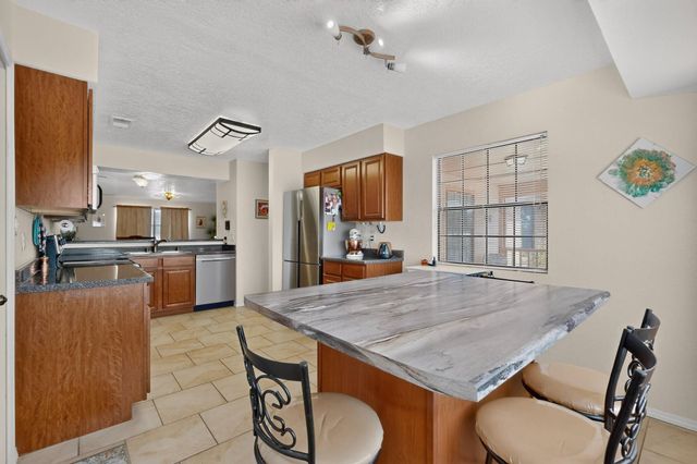 485 Wagon Train Drive SE, Rio Rancho, NM 87124