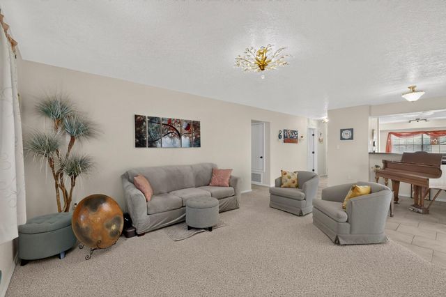 485 Wagon Train Drive SE, Rio Rancho, NM 87124