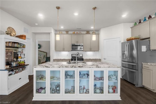 5333 Quartz Avenue, Clemmons, NC 27012